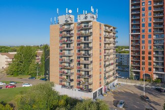 Edmonton, AB Apartments - 9028 Jasper Ave NW
