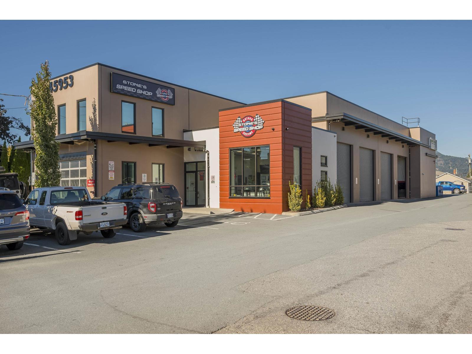 45949 Rowat Av, Chilliwack, BC for Sale