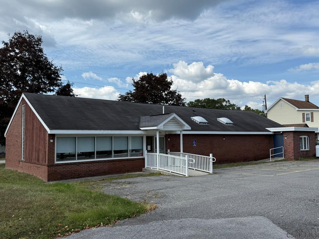211 5th St, Seward, PA for Sale