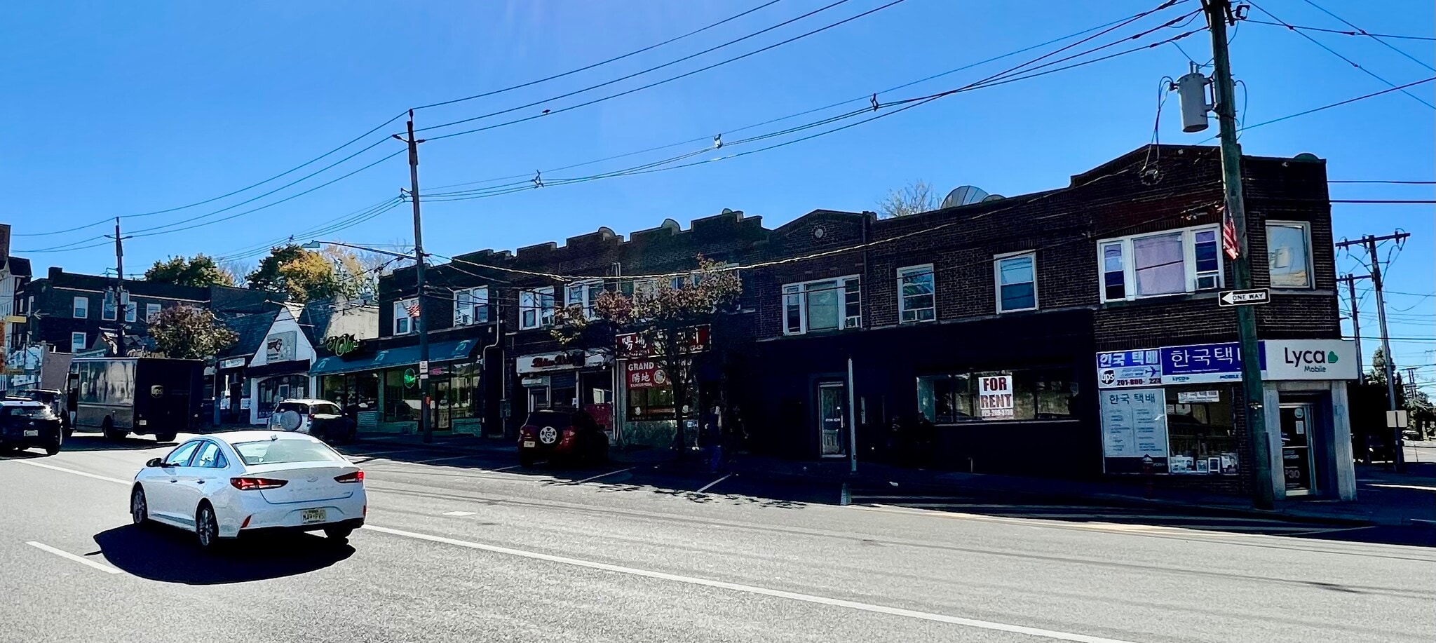 2-22 E Columbia Ave, Palisades Park, NJ for Rent