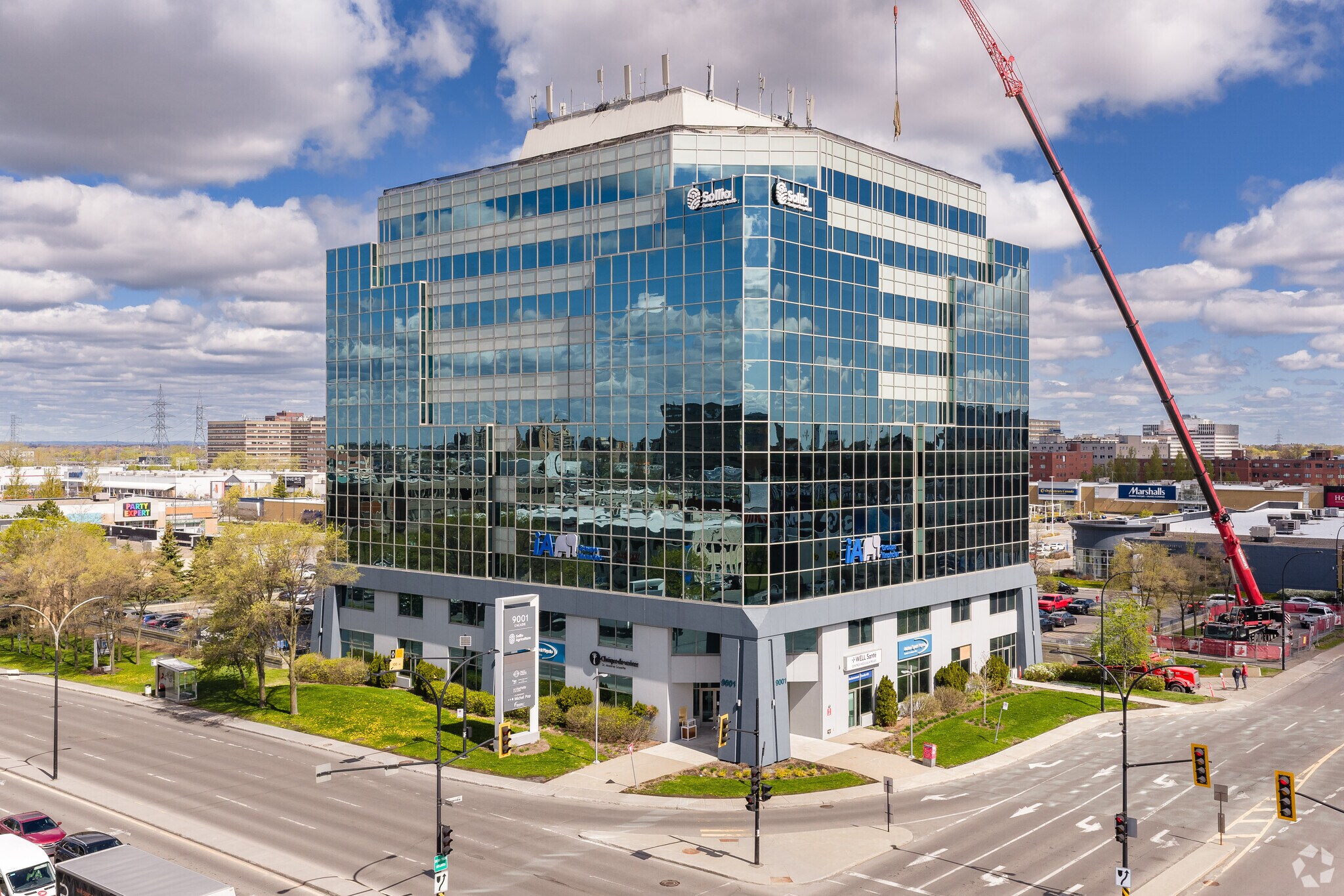 9001 Boul De L'acadie, Montréal, QC for Rent