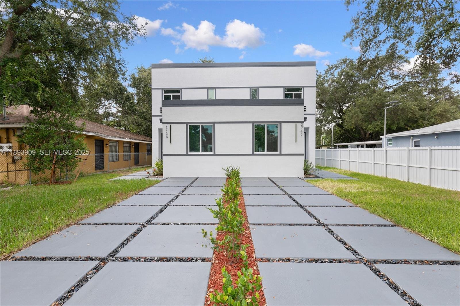 2742 NW 48th St, Miami, FL for Sale