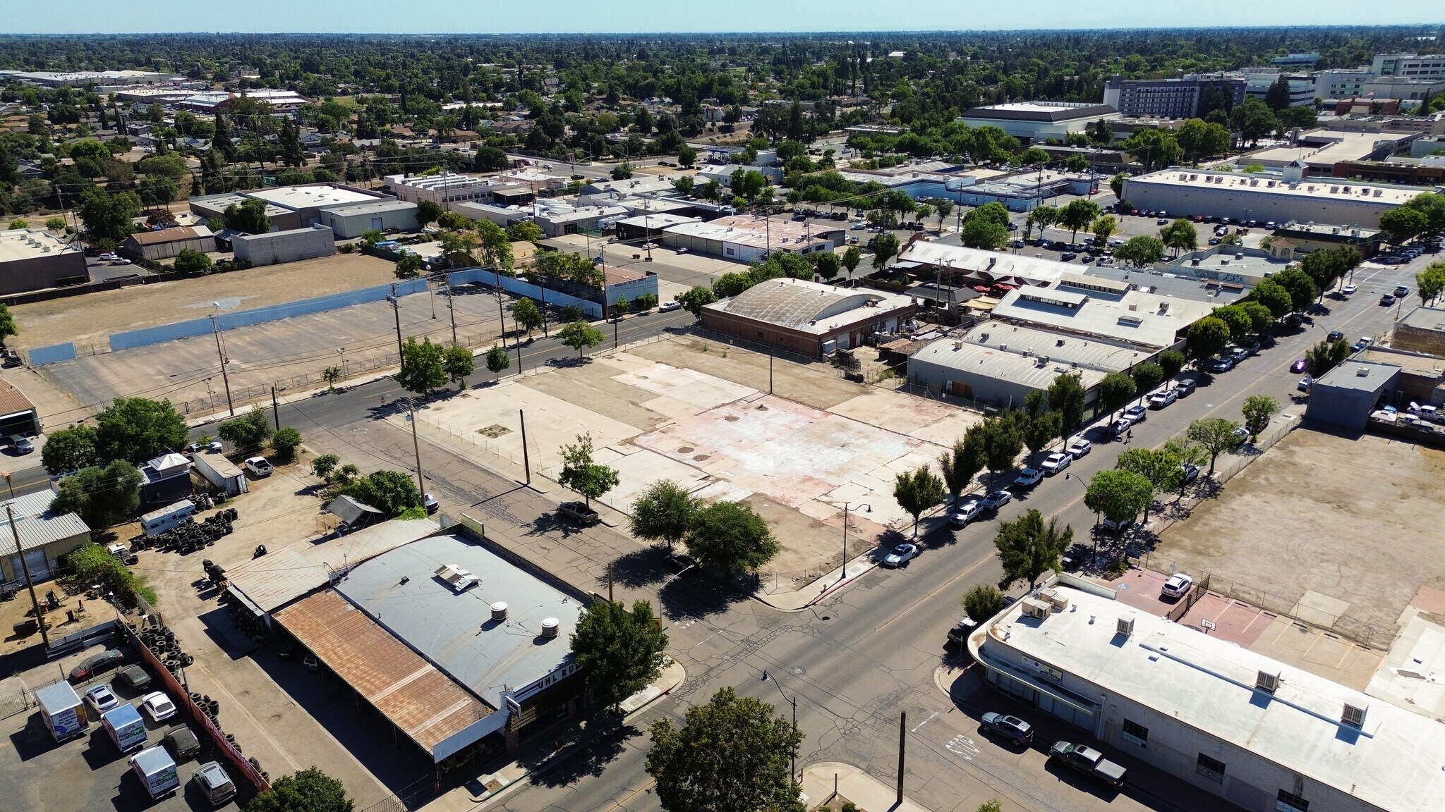 615 E Main St, Visalia, CA for Sale
