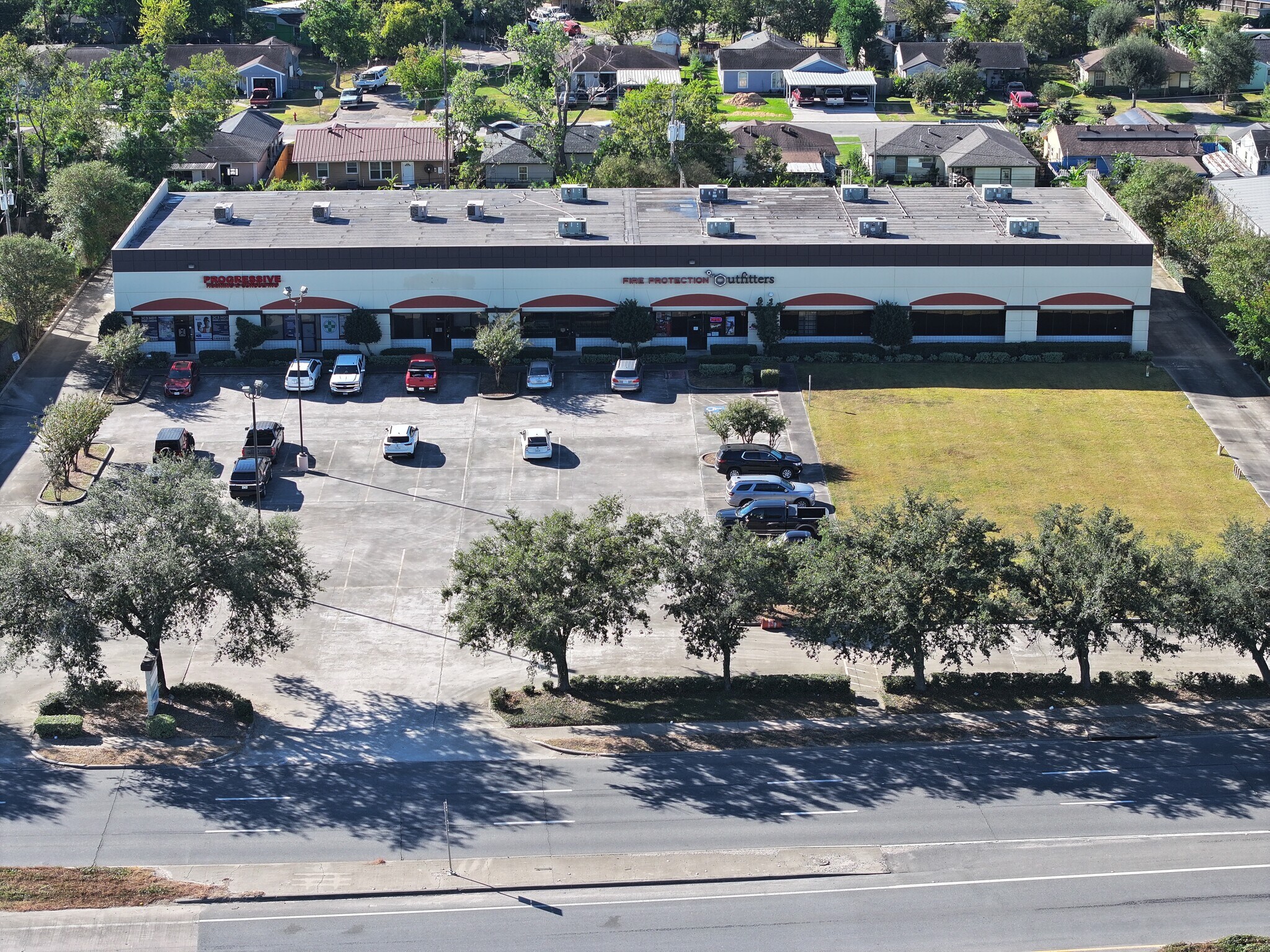2300 E Pasadena Fwy, Pasadena, TX for Rent