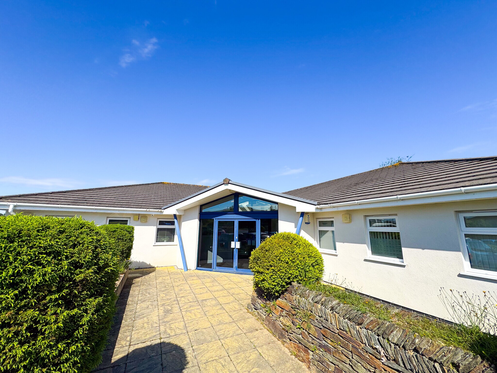 Threemilestone, Threemilestone, CON for Rent