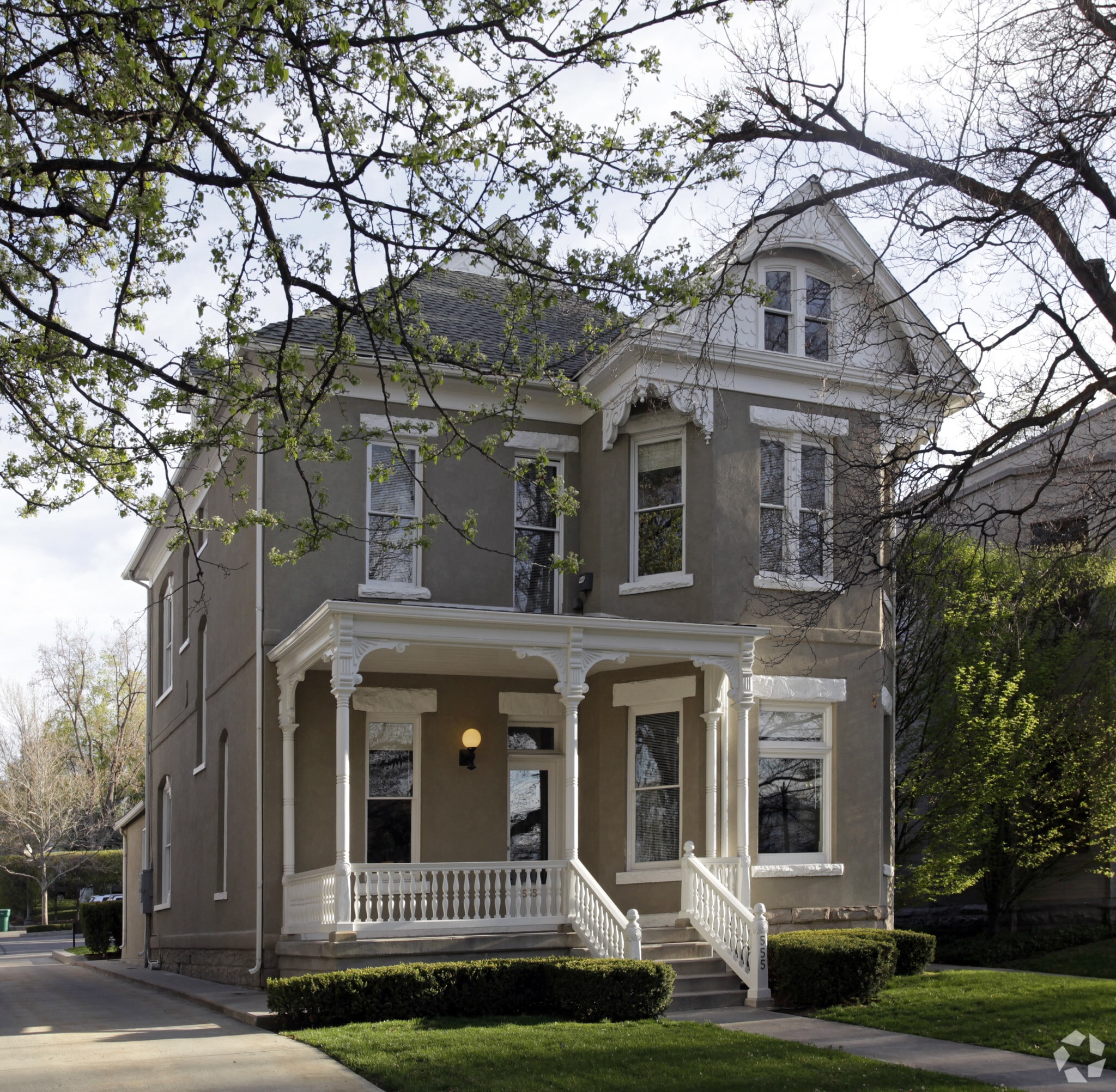 555 E South Temple, Salt Lake City, UT for Rent