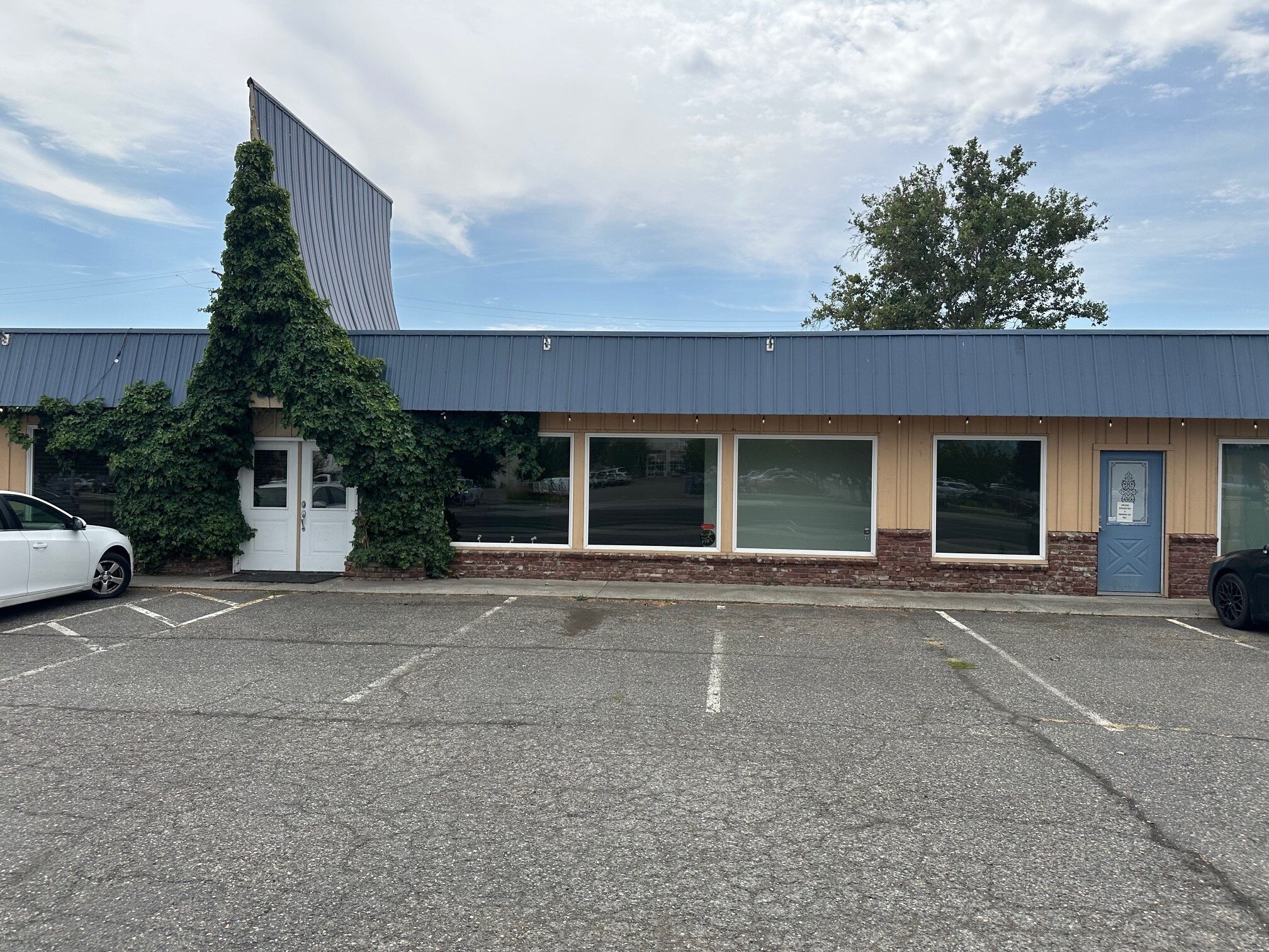 1177 Lee Blvd, Richland, WA for Rent