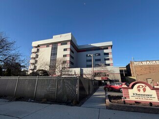 Milwaukee, WI undefined - 350 W Saint Paul Ave