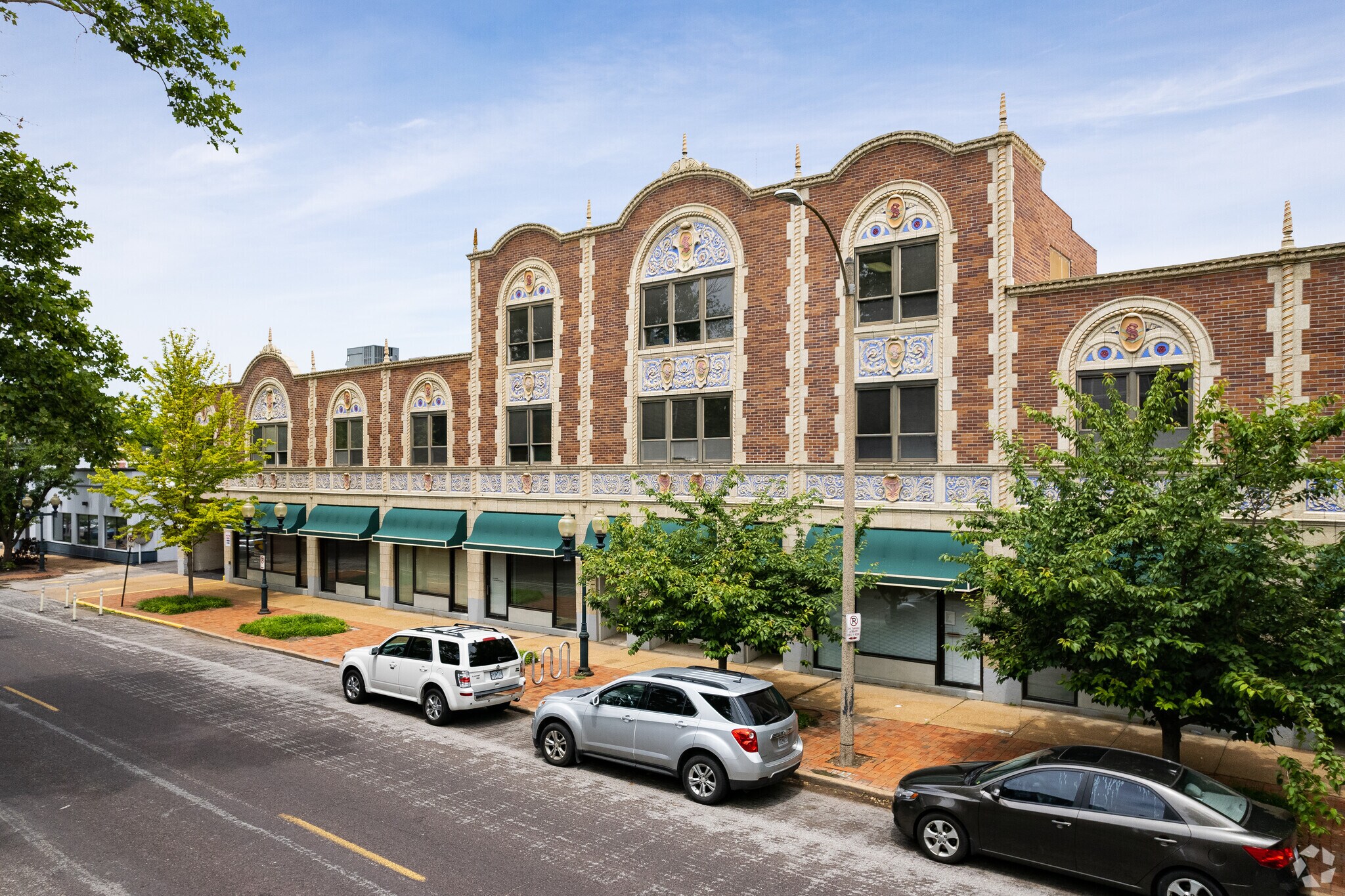 5585 Pershing Ave, Saint Louis, MO for Rent