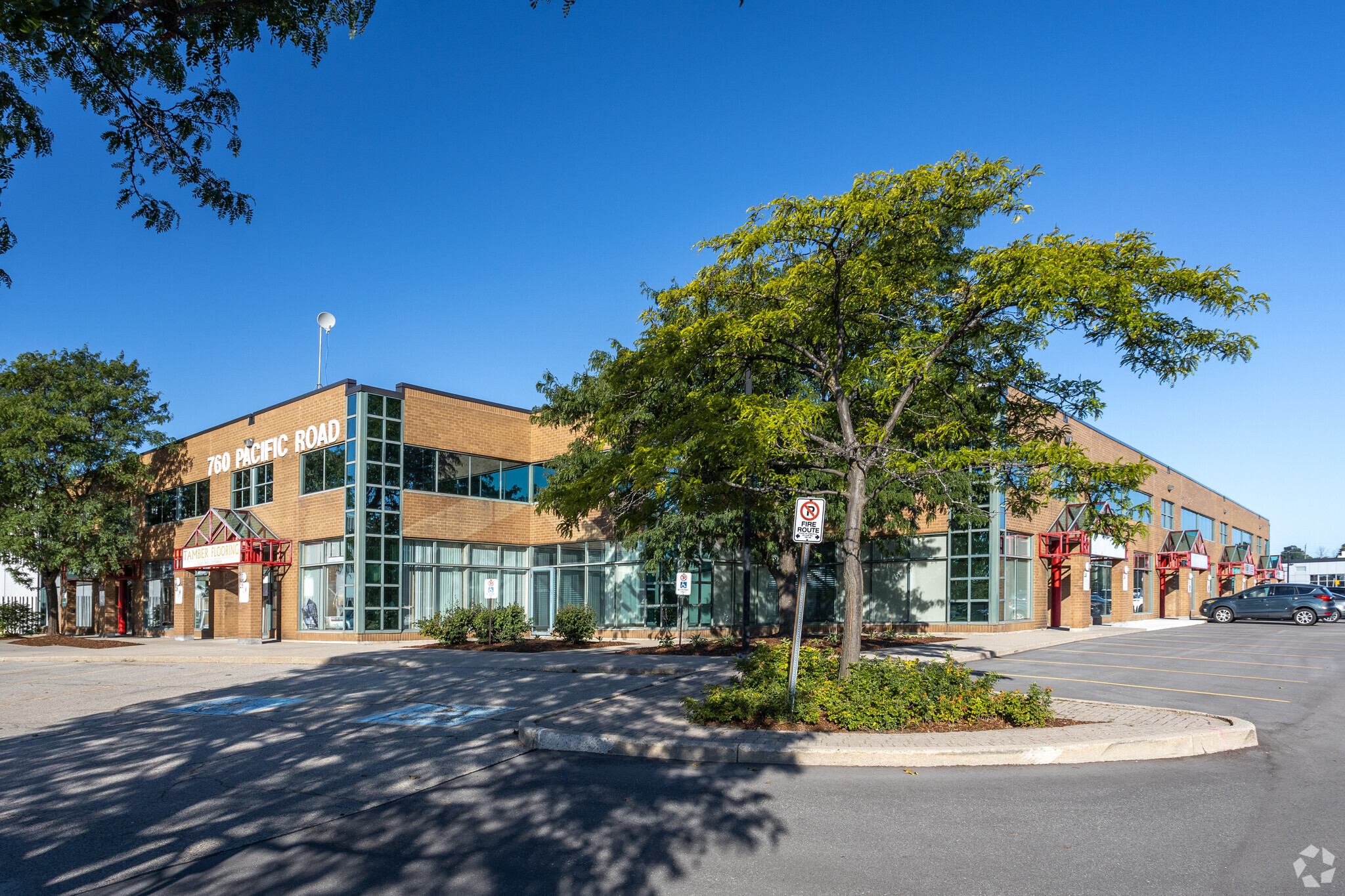 760 Pacific Rd, Oakville, ON for Rent