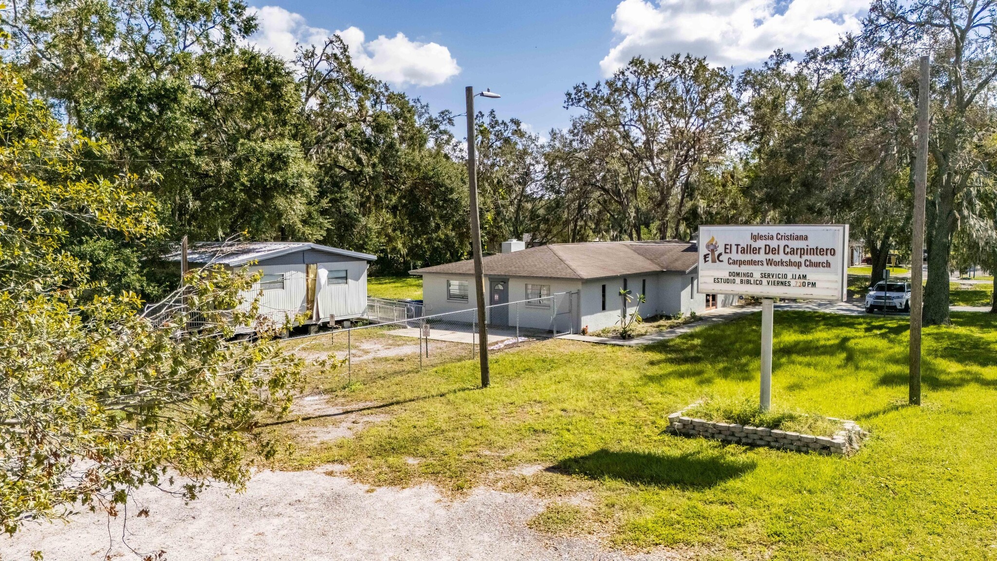 3001 S Kings Ave, Brandon, FL for Sale