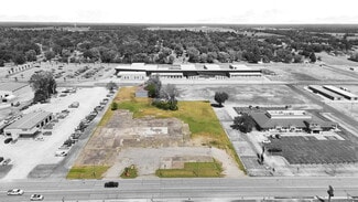 Iola, KS Commercial - 1406 East St