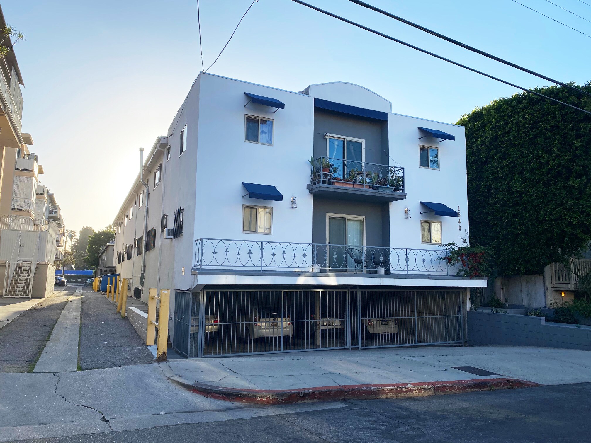 1540 N Formosa Ave Los Angeles, CA 90046 MultiFamily Property for