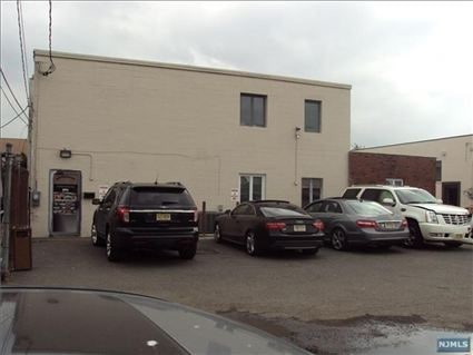 374 N Midland Ave, Saddle Brook, NJ for Rent
