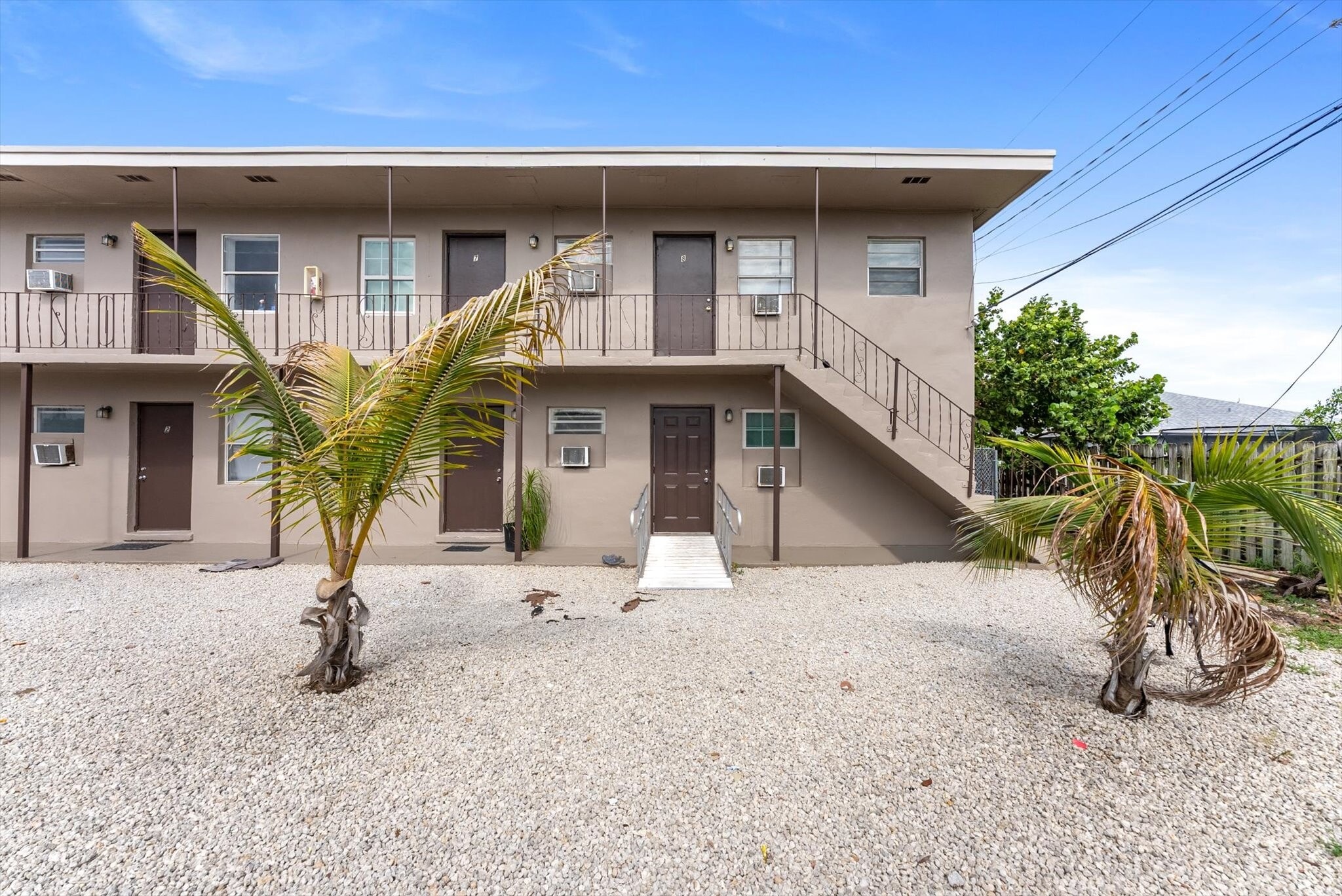 526 NW 12th Ave, Boynton Beach, FL for Sale