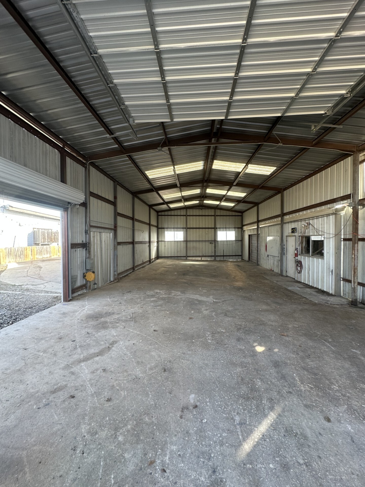 7581 Bandera Rd, San Antonio, TX for Rent