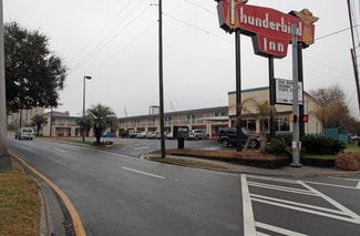 Savannah, GA undefined - 611 W Oglethorpe Ave