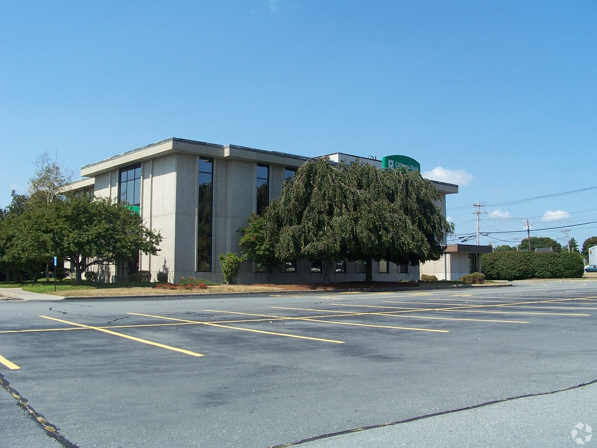 4 Plaza Way, Fairhaven, MA for Rent