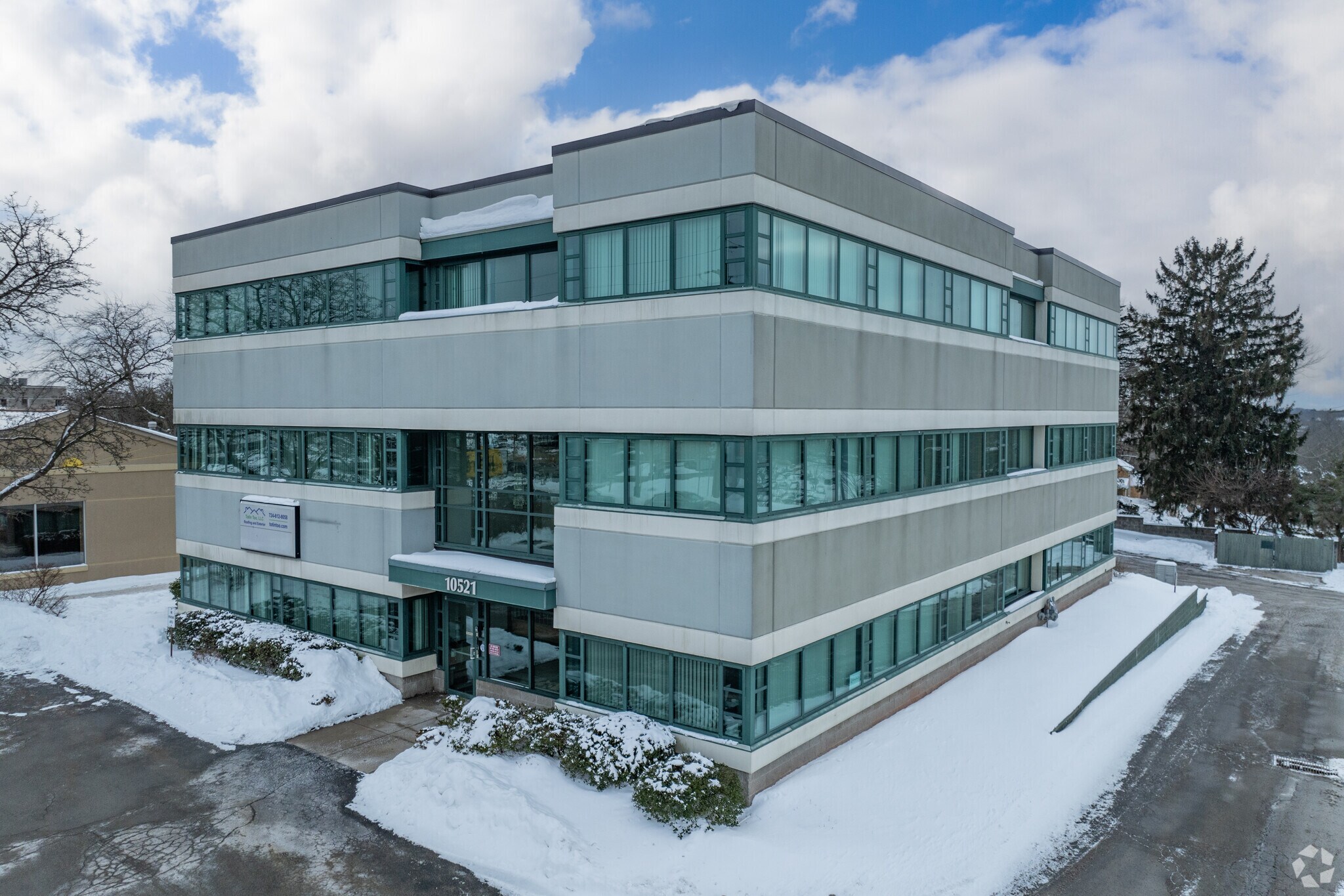 10521 Perry Hwy, Wexford, PA for Rent