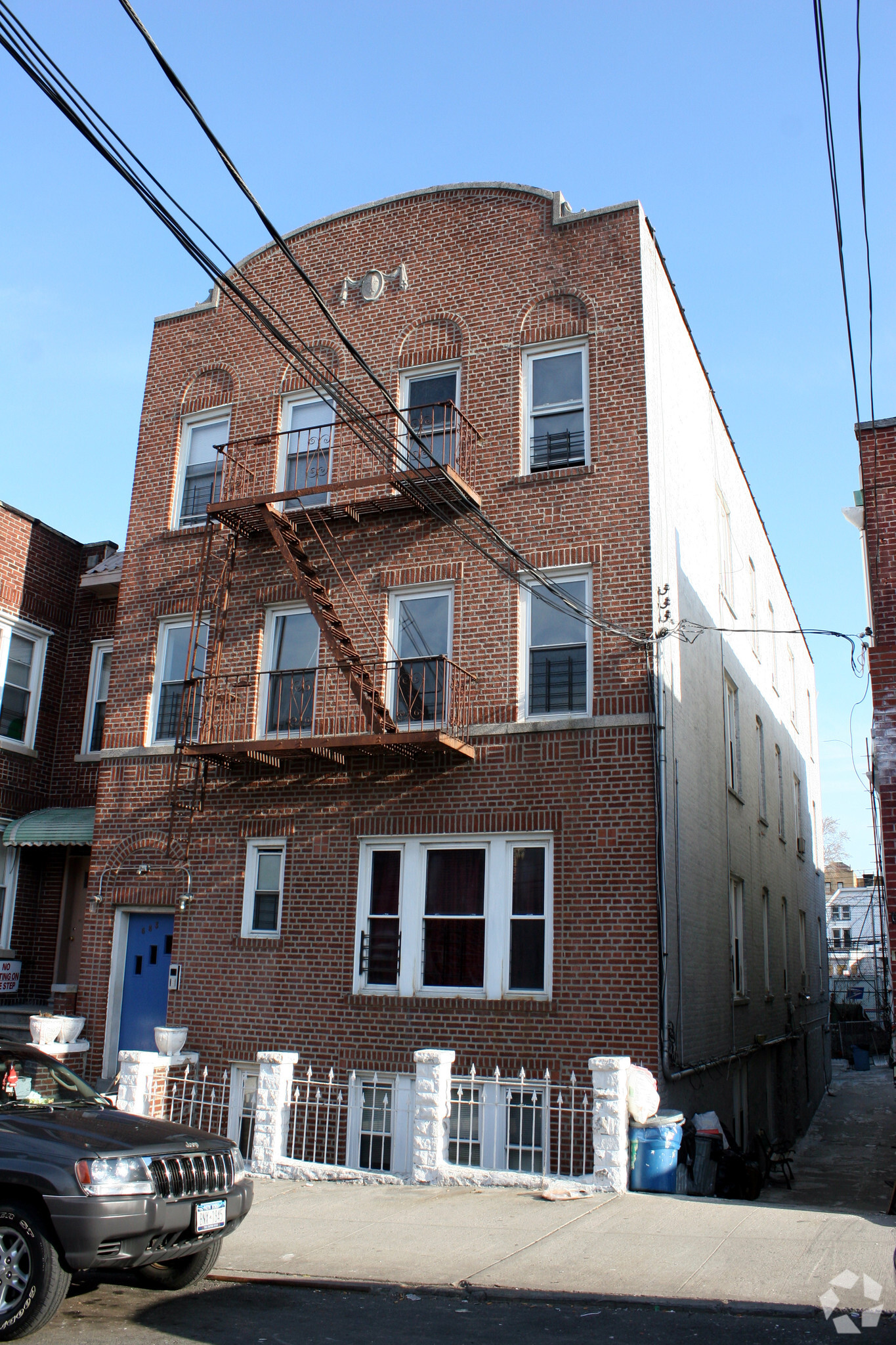 683 E 231st St, Bronx, NY for Sale