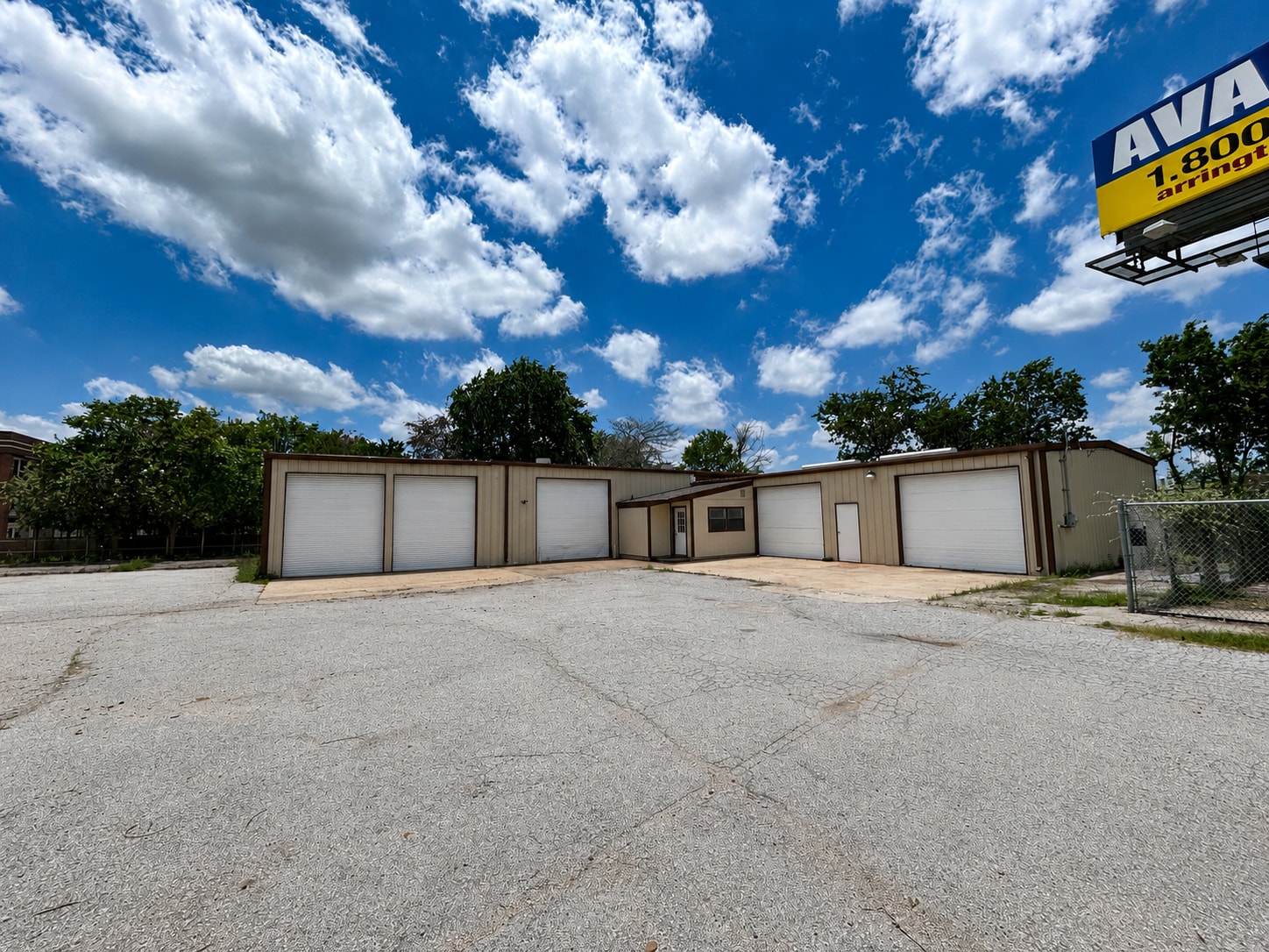 4136 Keller Hicks Rd, Fort Worth, TX for Rent