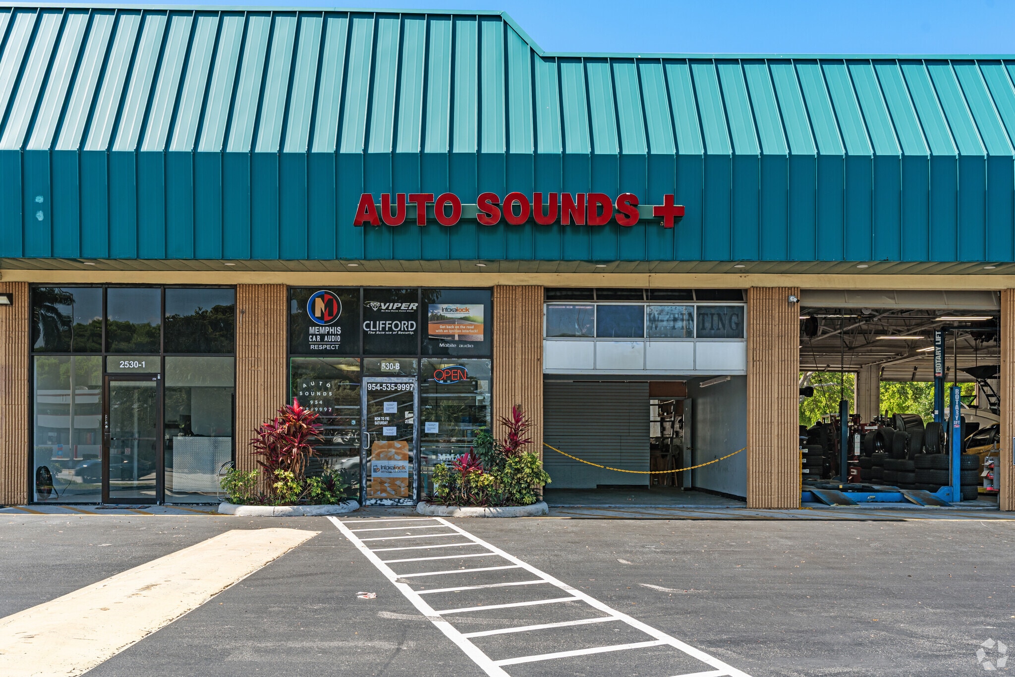 2530 W Commercial Blvd, Tamarac, FL for Rent