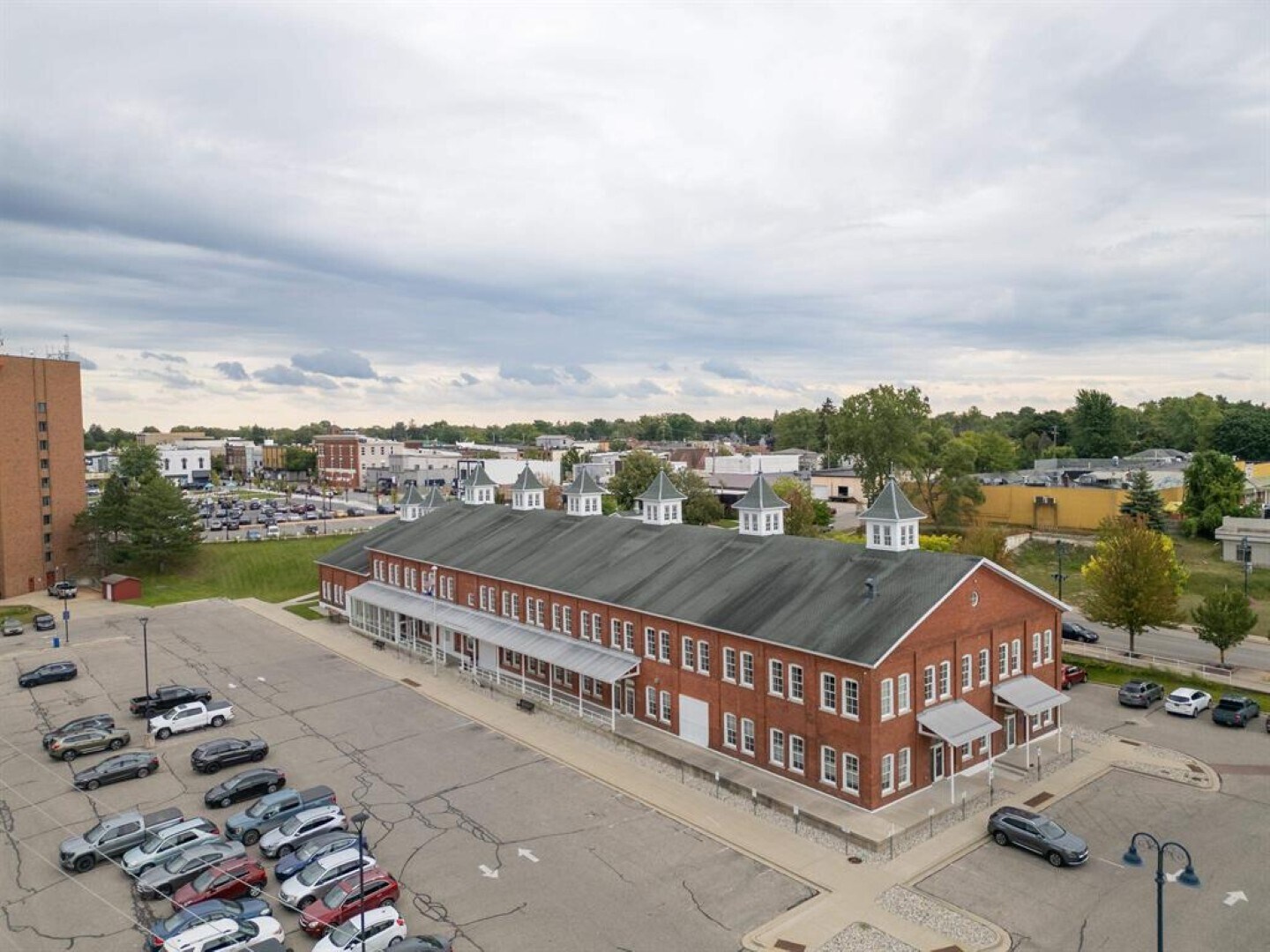 322 Broadway St, Mount Pleasant, MI for Sale