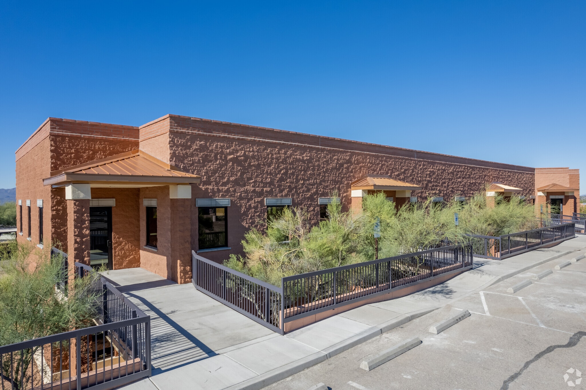 7490 N Oracle Rd, Tucson, AZ for Sale