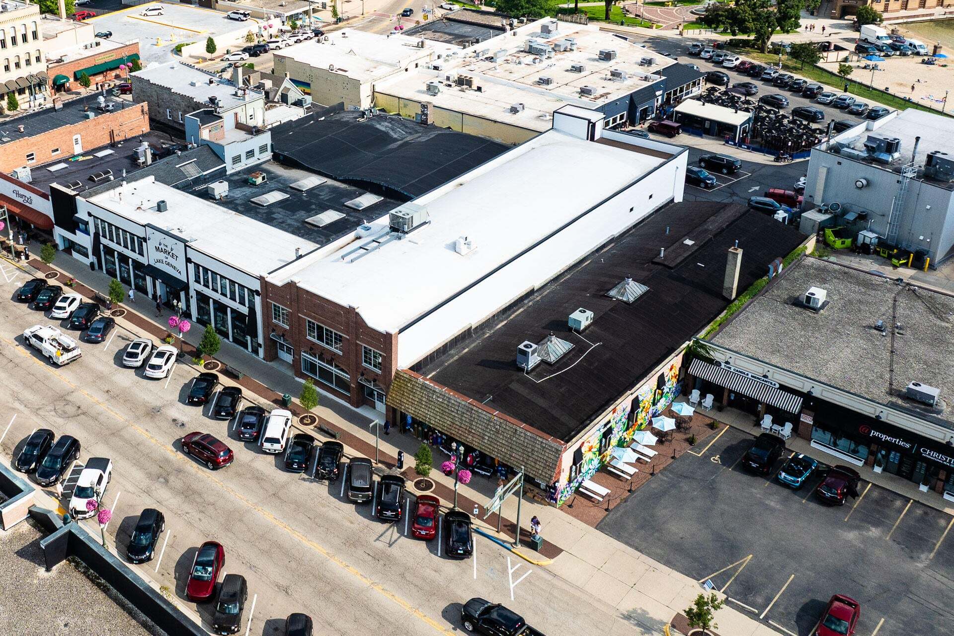 846 Main St, Lake Geneva, WI for Sale