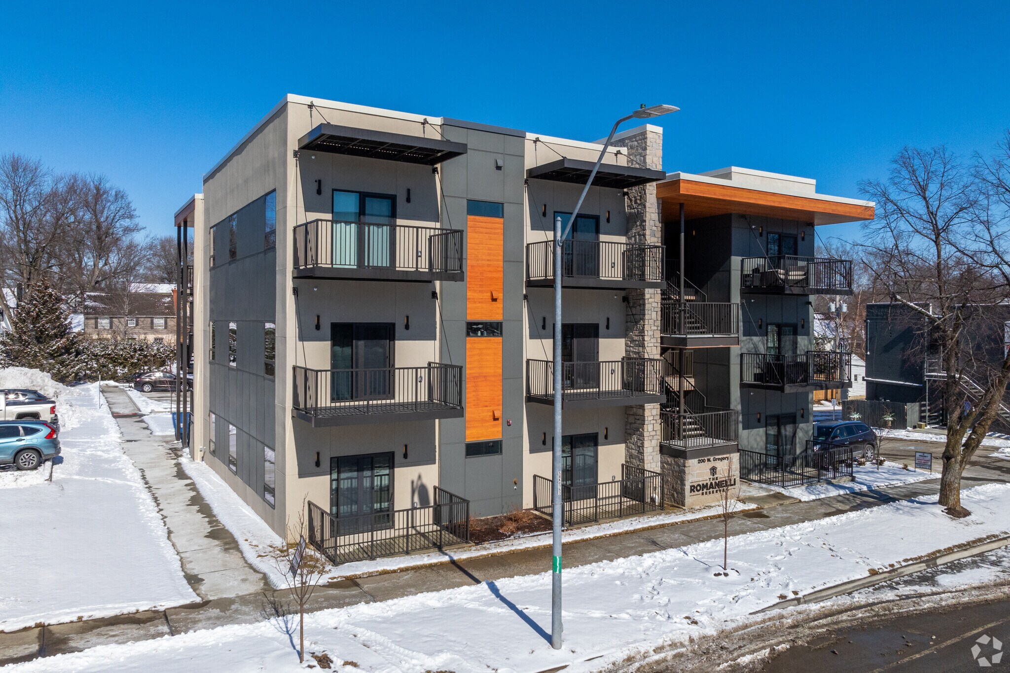 200 W Gregory Blvd, Kansas City, MO for Sale