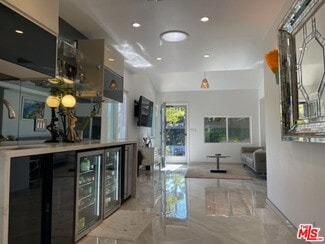 Playa Del Rey, CA Apartments - 425 Sunridge St Playa Del Rey, CA Apartments - 425 Sunridge St
