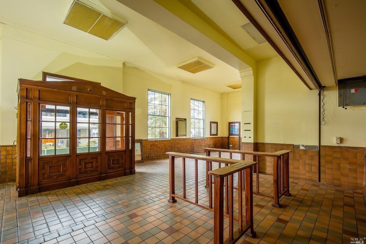 224 N Oak St, Ukiah, CA for Sale