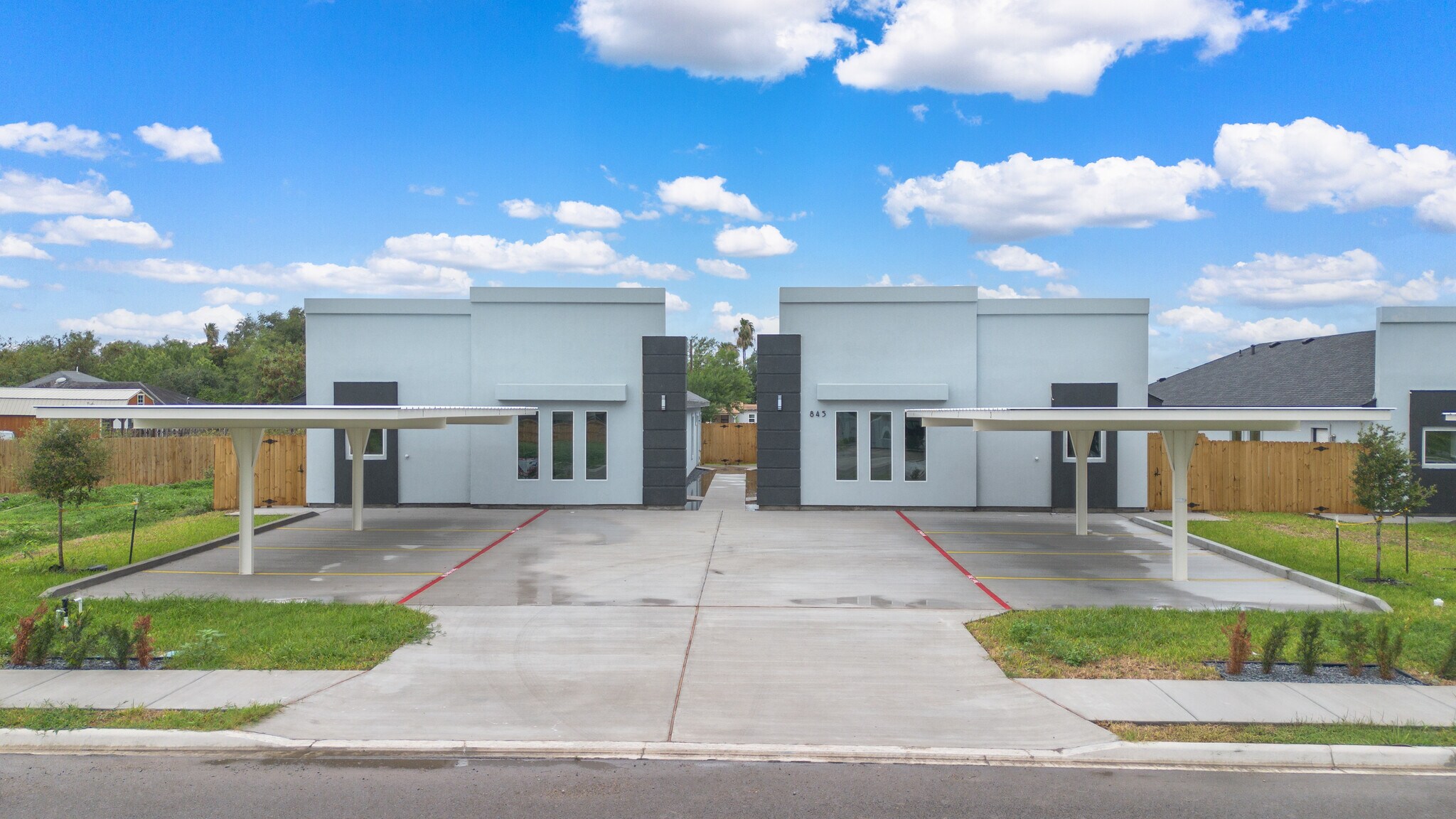 845 Deluxe St, Alamo, TX for Sale