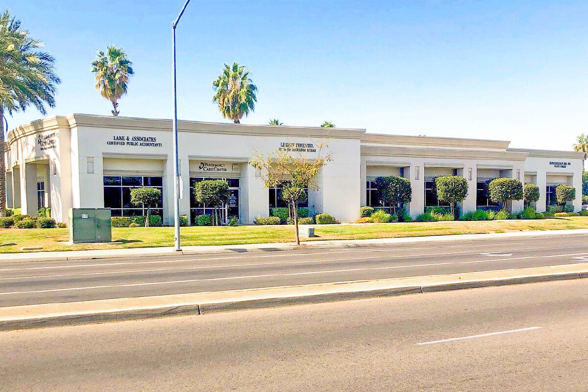 7005 N Maple Ave, Fresno, CA for Rent