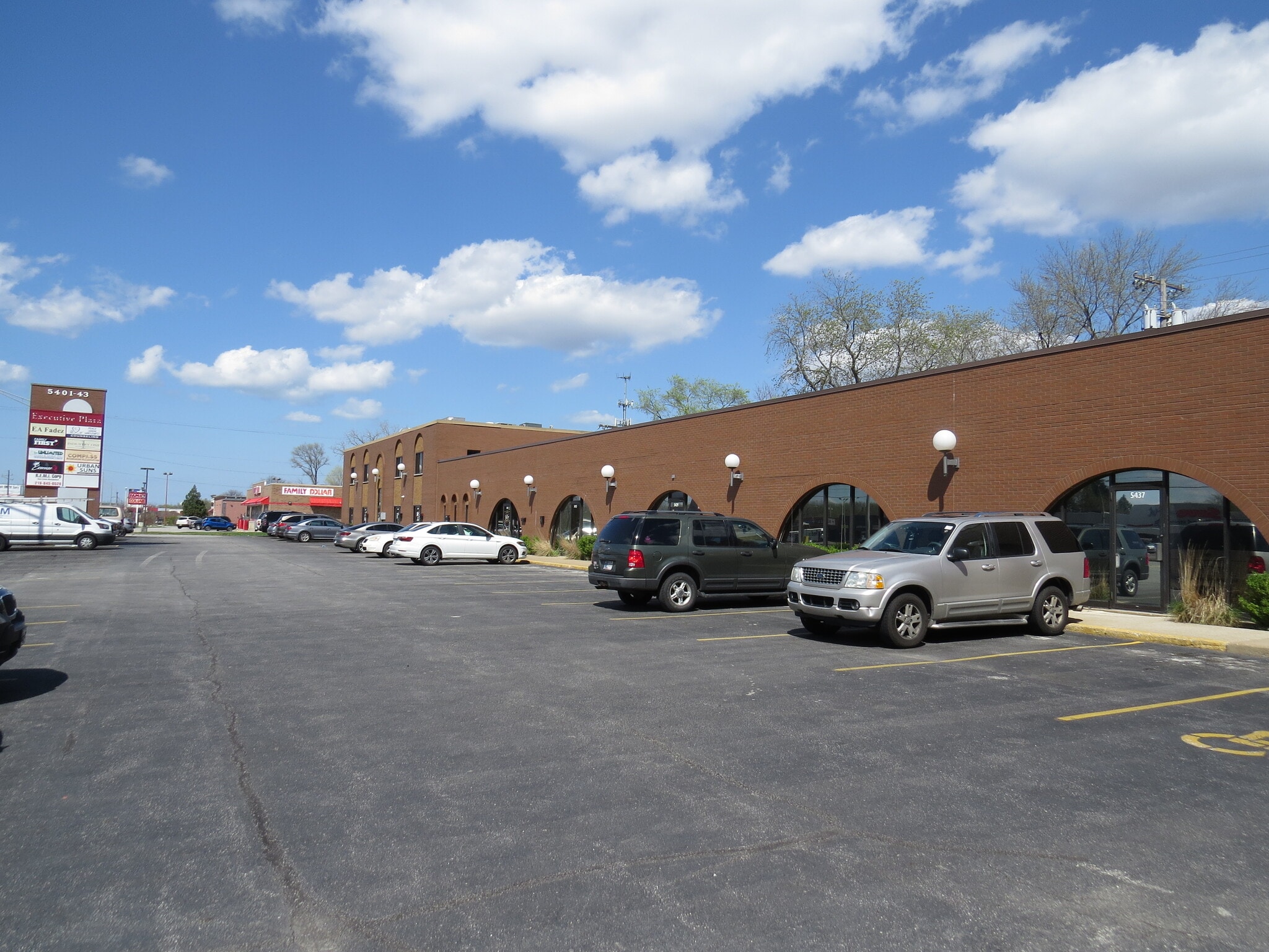 5401-5443 Broadway St, Merrillville, IN for Rent