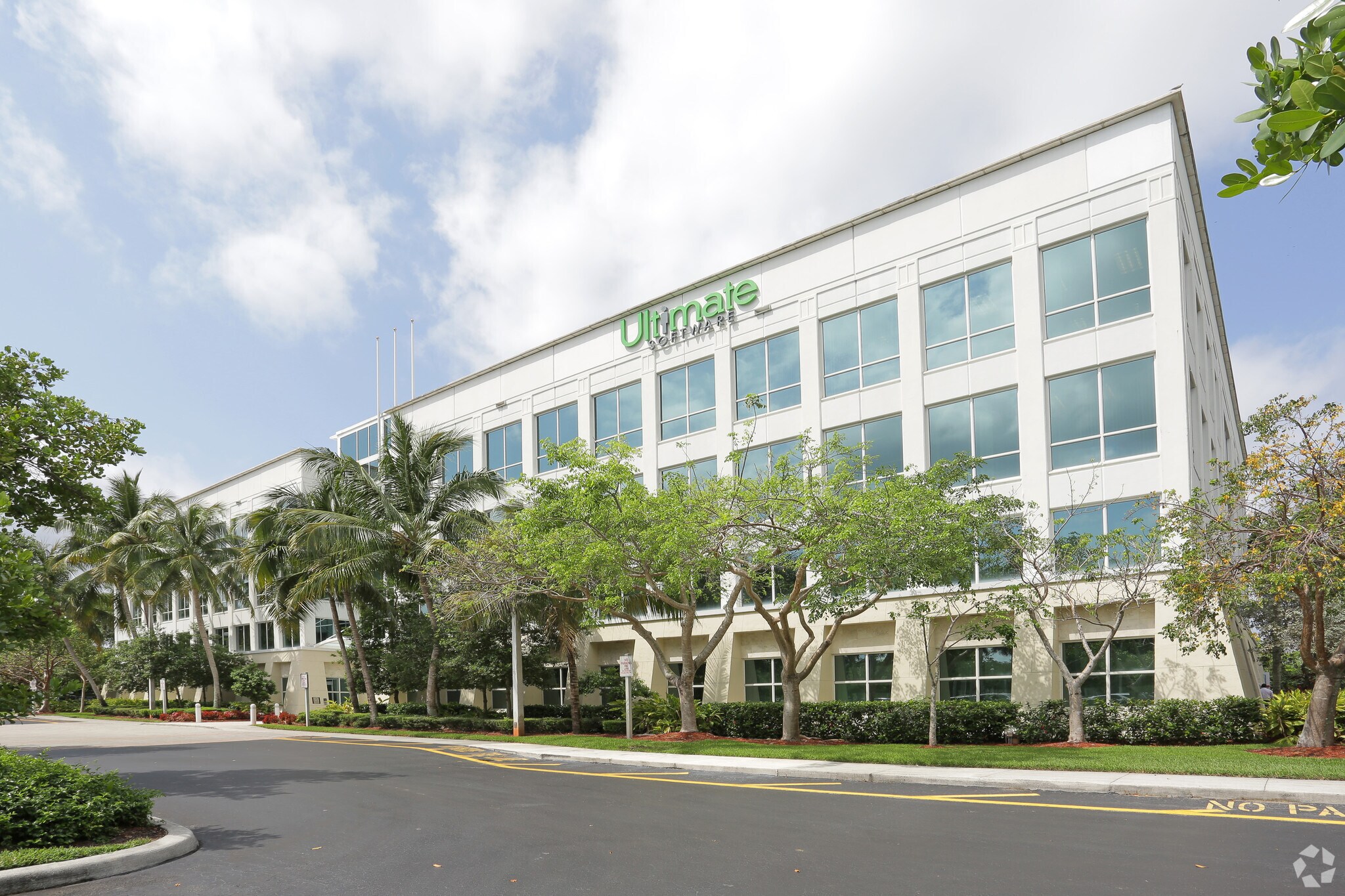 2400 N Commerce Pky, Weston, FL for Rent