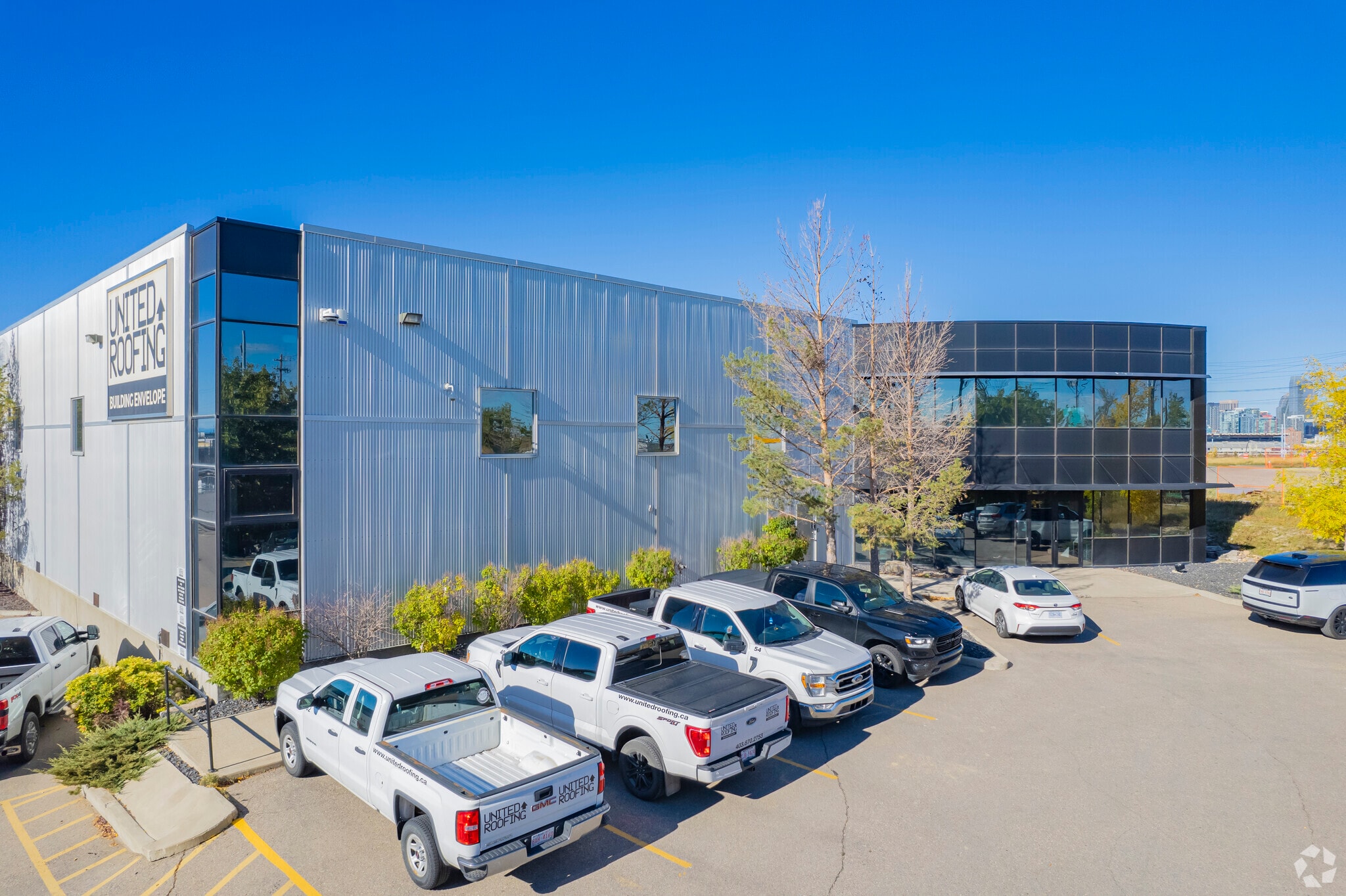 3195 9th St SE, Calgary, AB for Rent