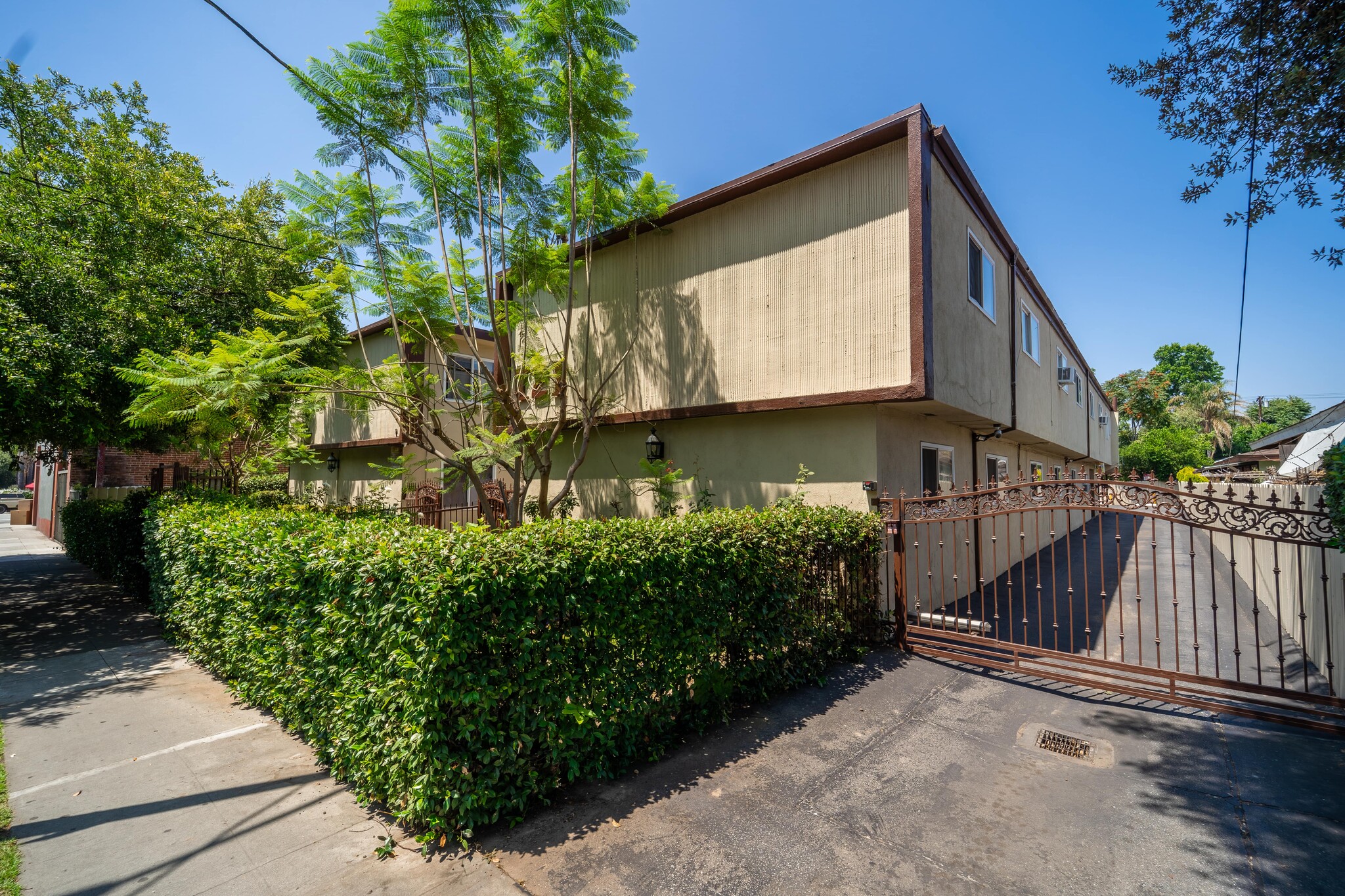 719-721 N Garfield Ave, Pasadena, CA for Sale
