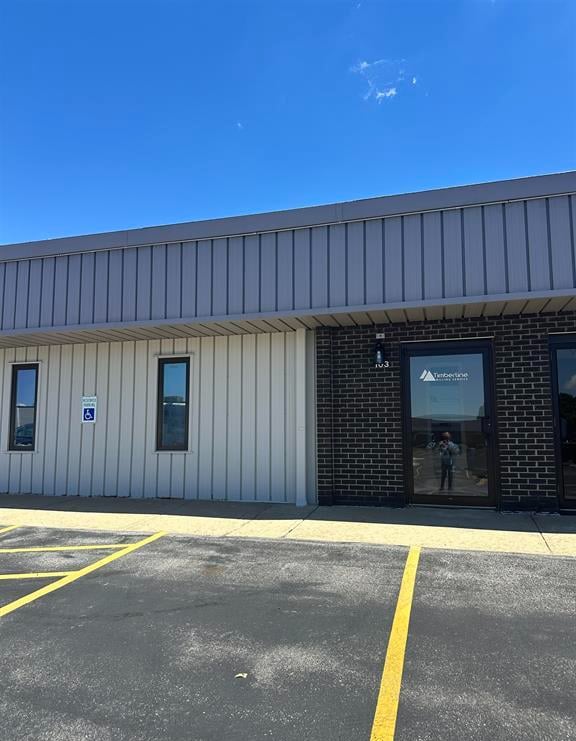 1605 W Candletree Dr, Peoria, IL for Sale