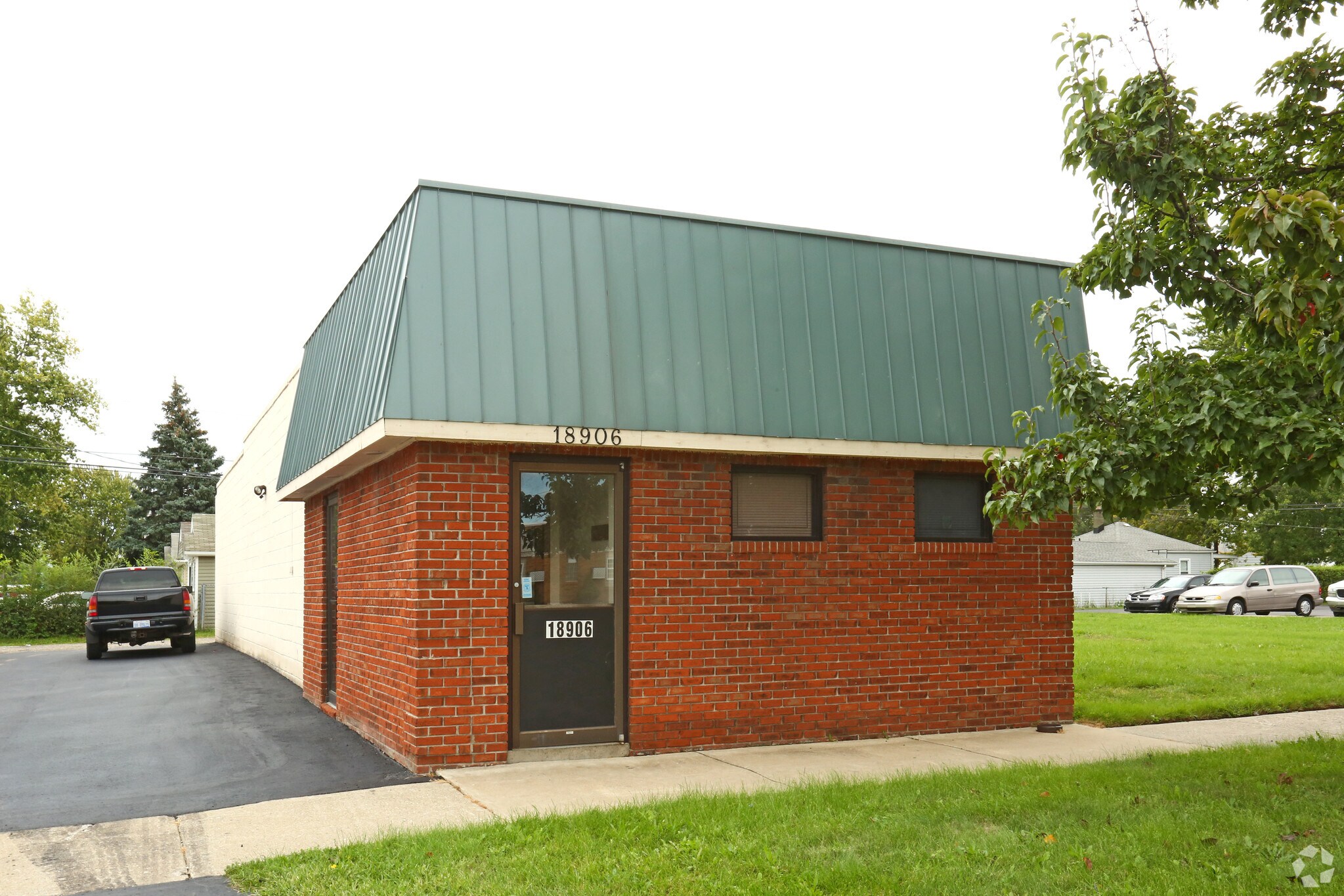 18906 Dix Rd, Melvindale, MI for Sale