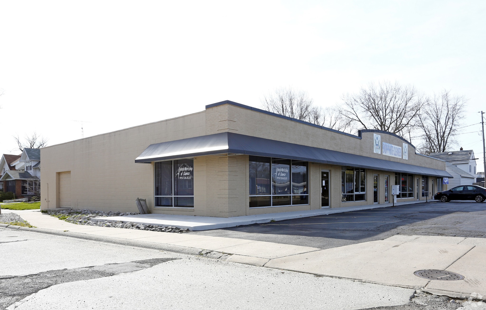 5118-5126 N Summit St, Toledo, OH for Sale