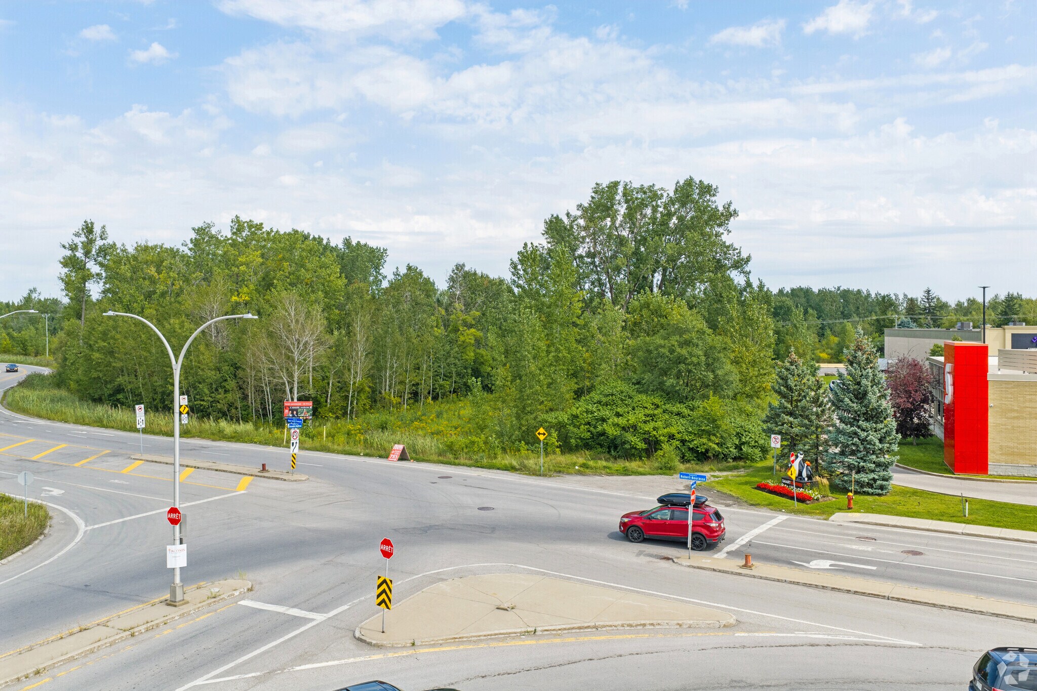 Boul. Robert-Bourassa, Laval, QC for Sale