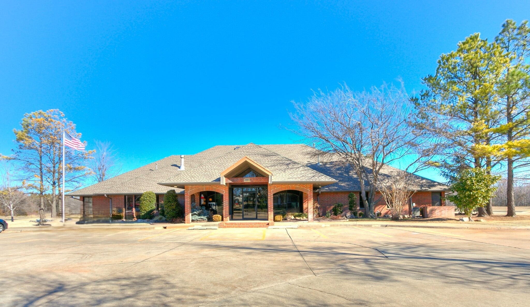 1220 S Santa Fe Ave, Edmond, OK for Sale