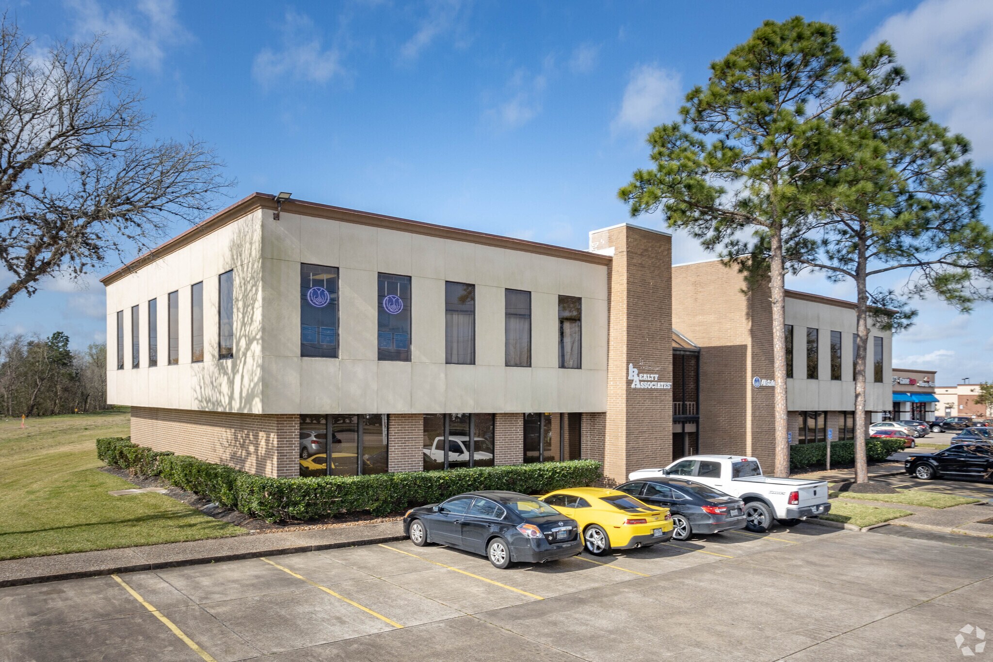 1506 E Broadway St, Pearland, TX for Rent