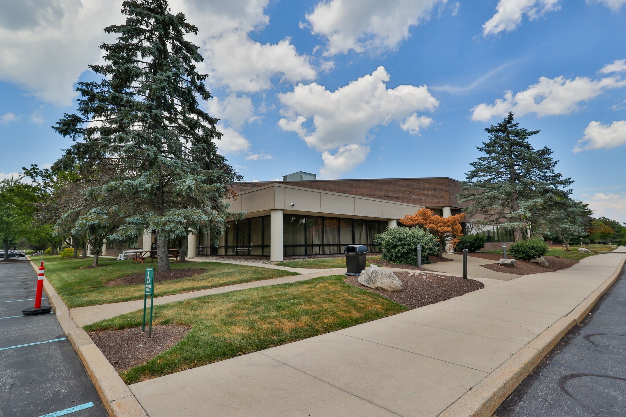 1560 Valley Center Pky Bethlehem, PA 18017 Office Property for Lease
