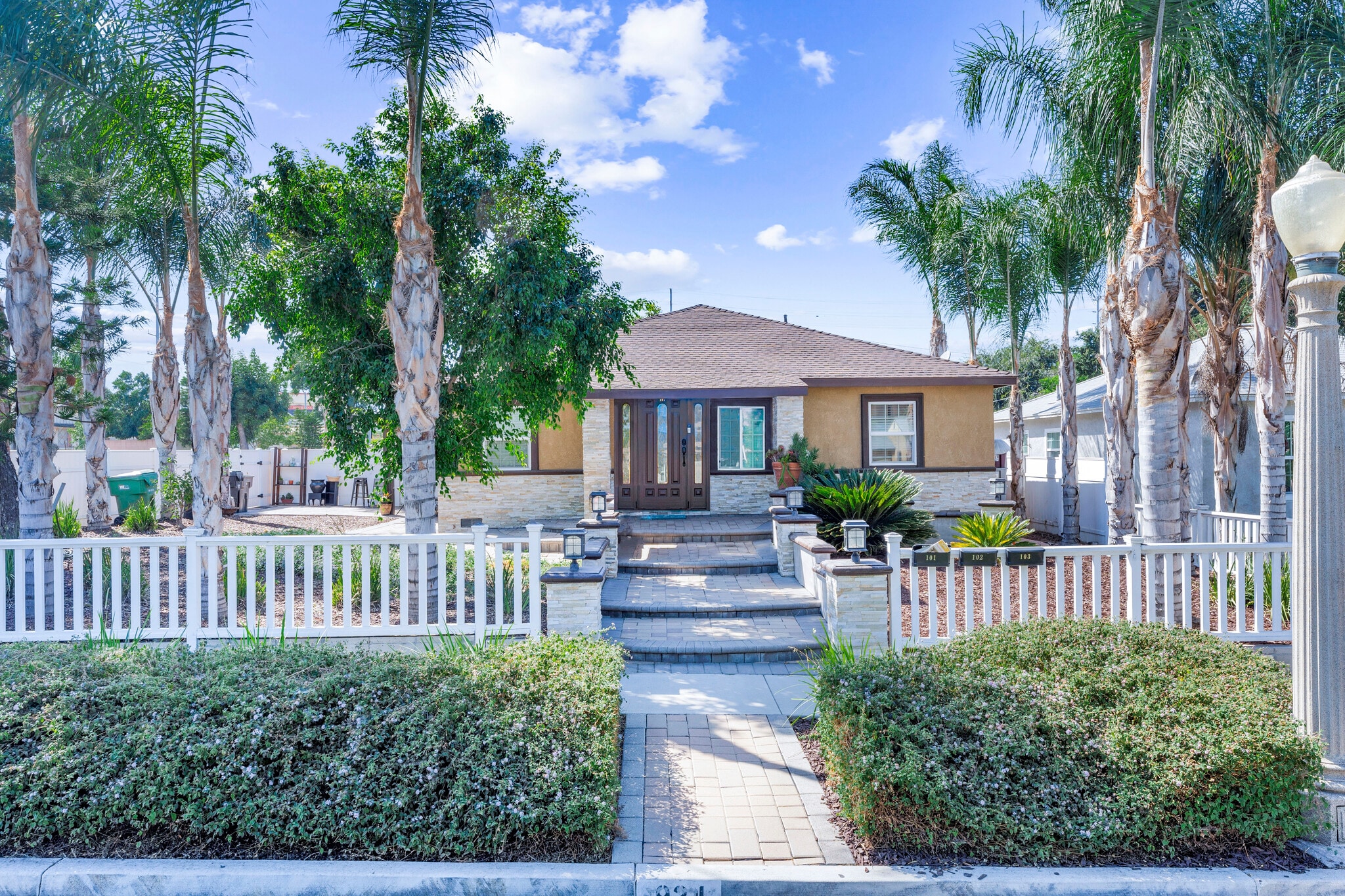 924 Wyval Ave, Corona, CA for Sale