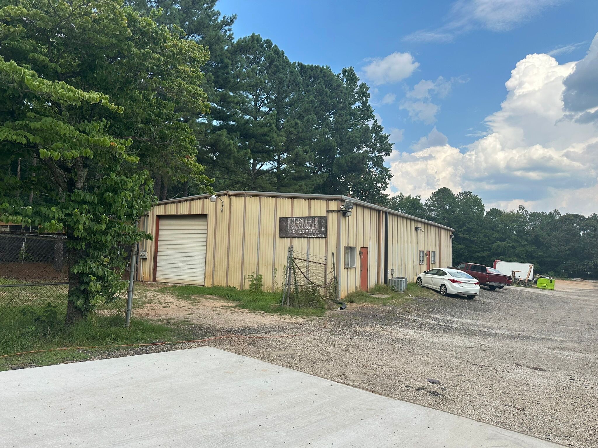 1385 Commerce Dr, Stockbridge, GA for Rent