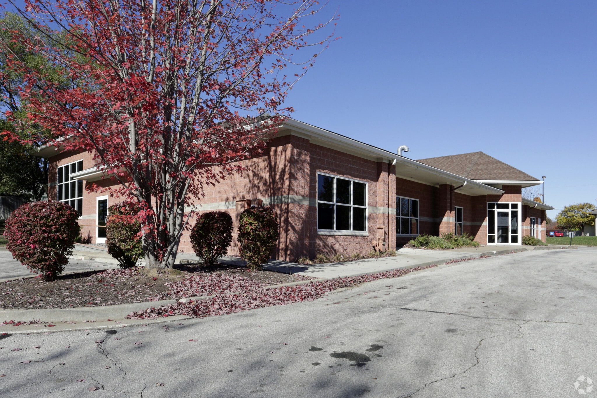 15555 W 87th St Pky, Lenexa, KS for Sale