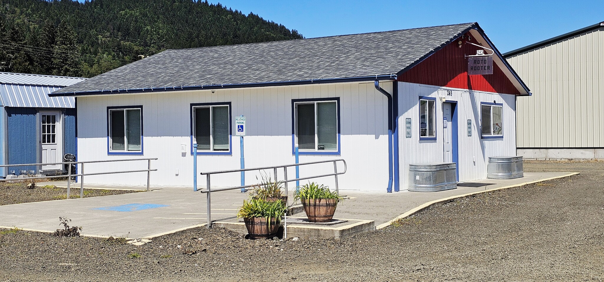 215 Lawson Ln, Tenmile, OR for Rent