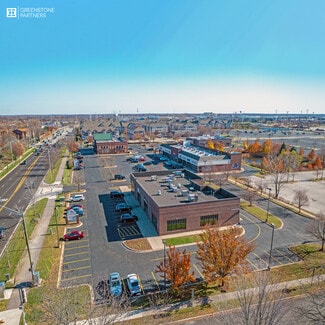 Naperville, IL Retail - 535 Fairway Dr